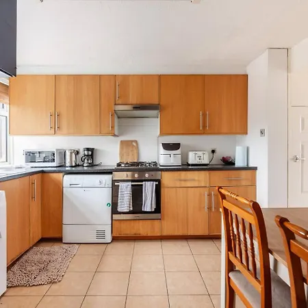 Spacious Room By Lee Valley White Water Centre. Waltham Cross Exterior photo