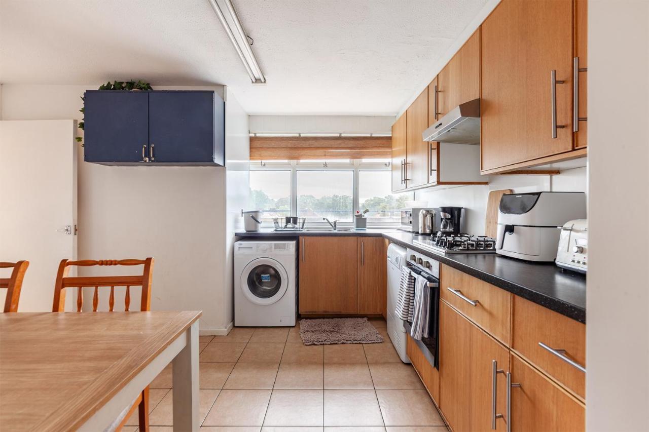Homestay Spacious By Lee Valley White Water Centre. *